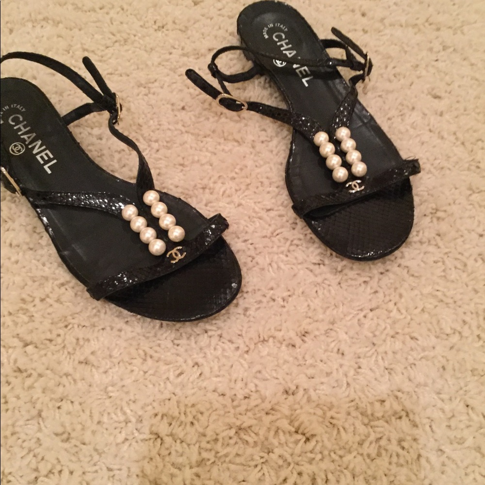 CHANEL sandals